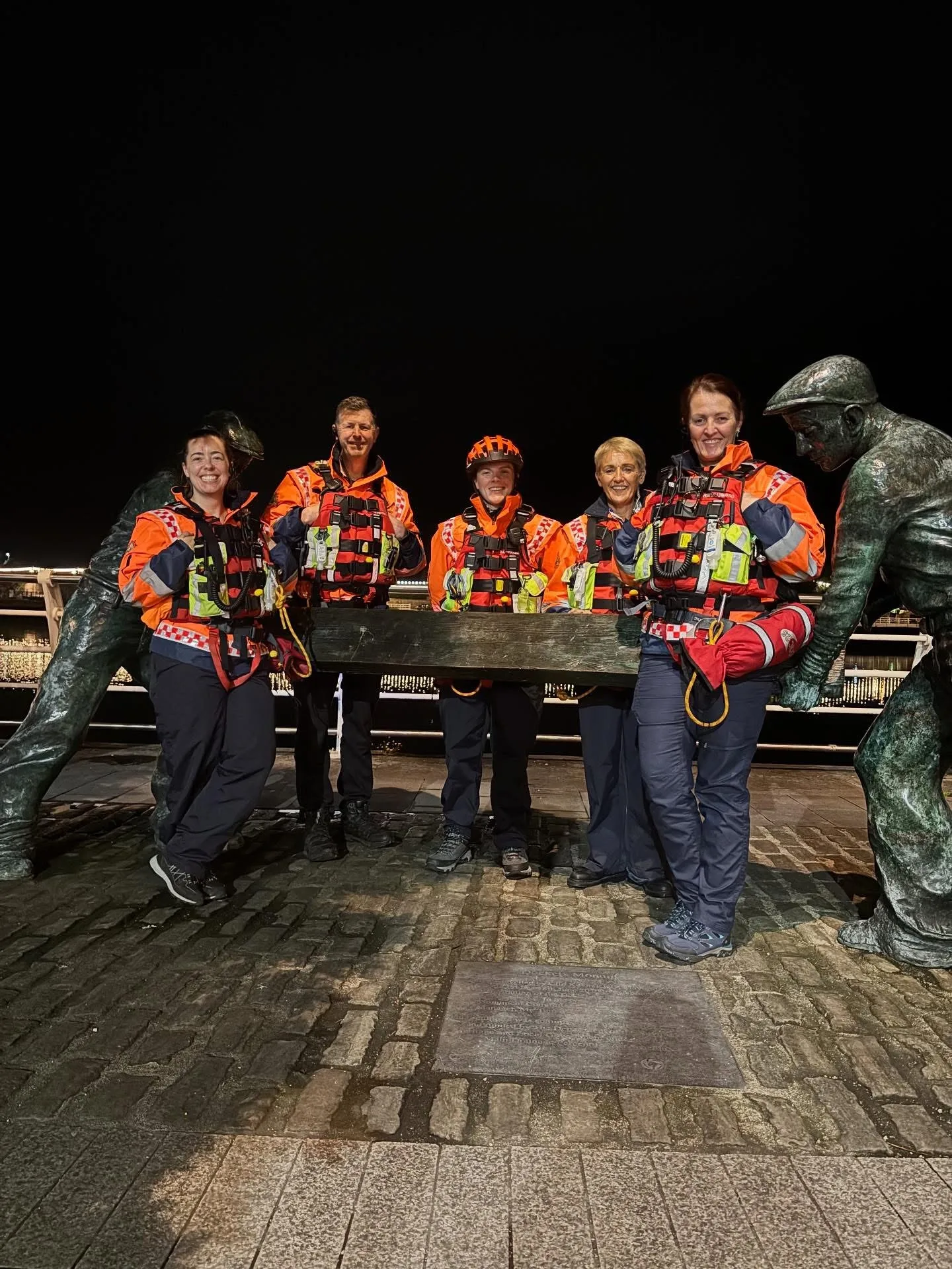 LSW patrol team at the riverside statue